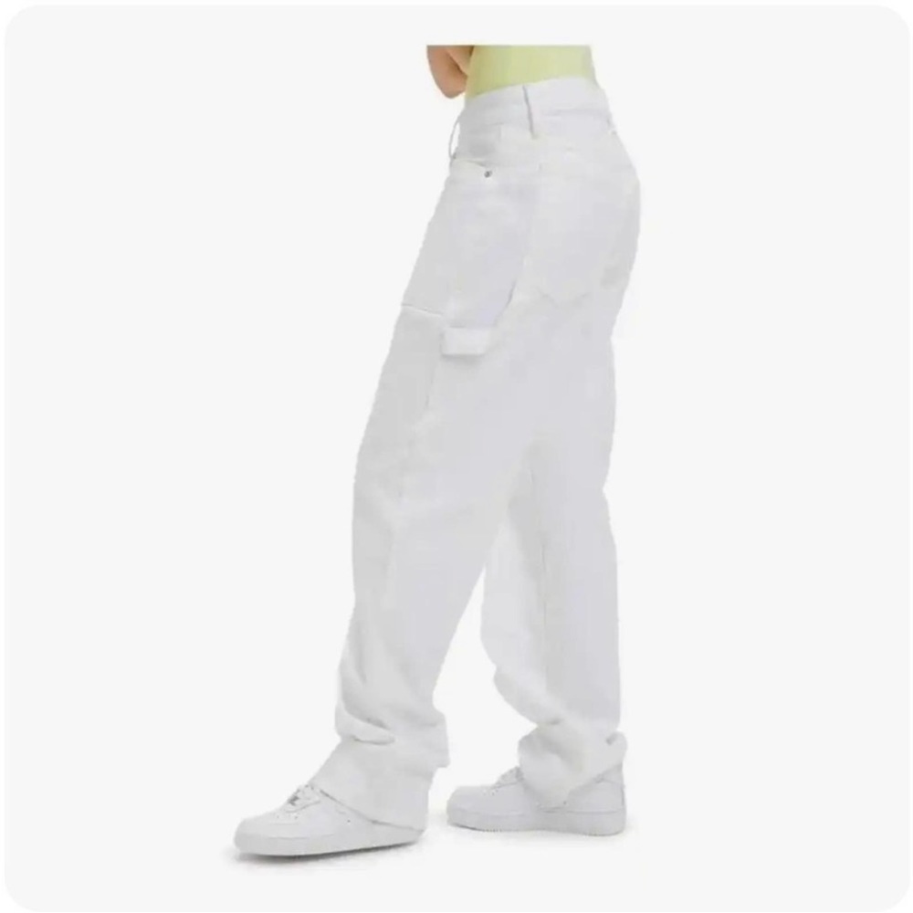 Good American 90’s high rise carpenter cargo jeans with contrast stitching